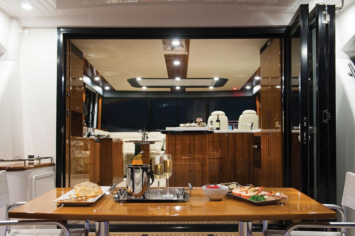 Maritimo S51 - BI-FOLD DOORS