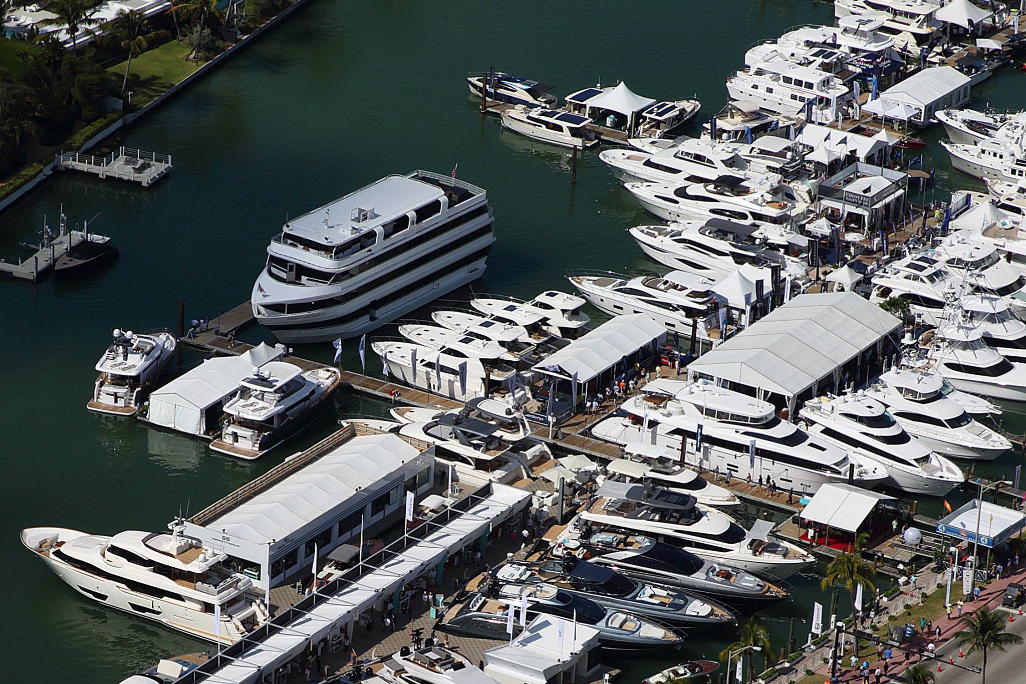 Maritimo Yachts Miami Beach boat show