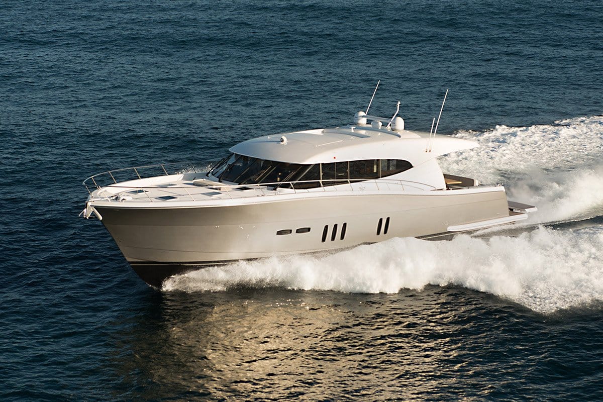 Maritimo S70 - Luxury Sedan Motor Yacht