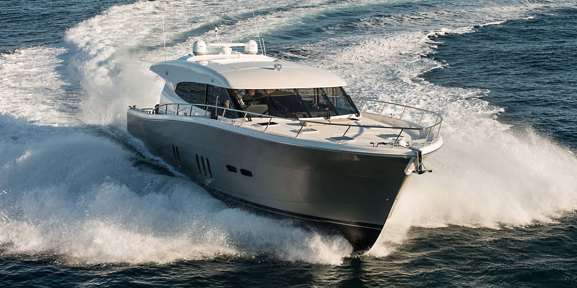 Maritimo S70 - Luxury Sedan Motor Yacht