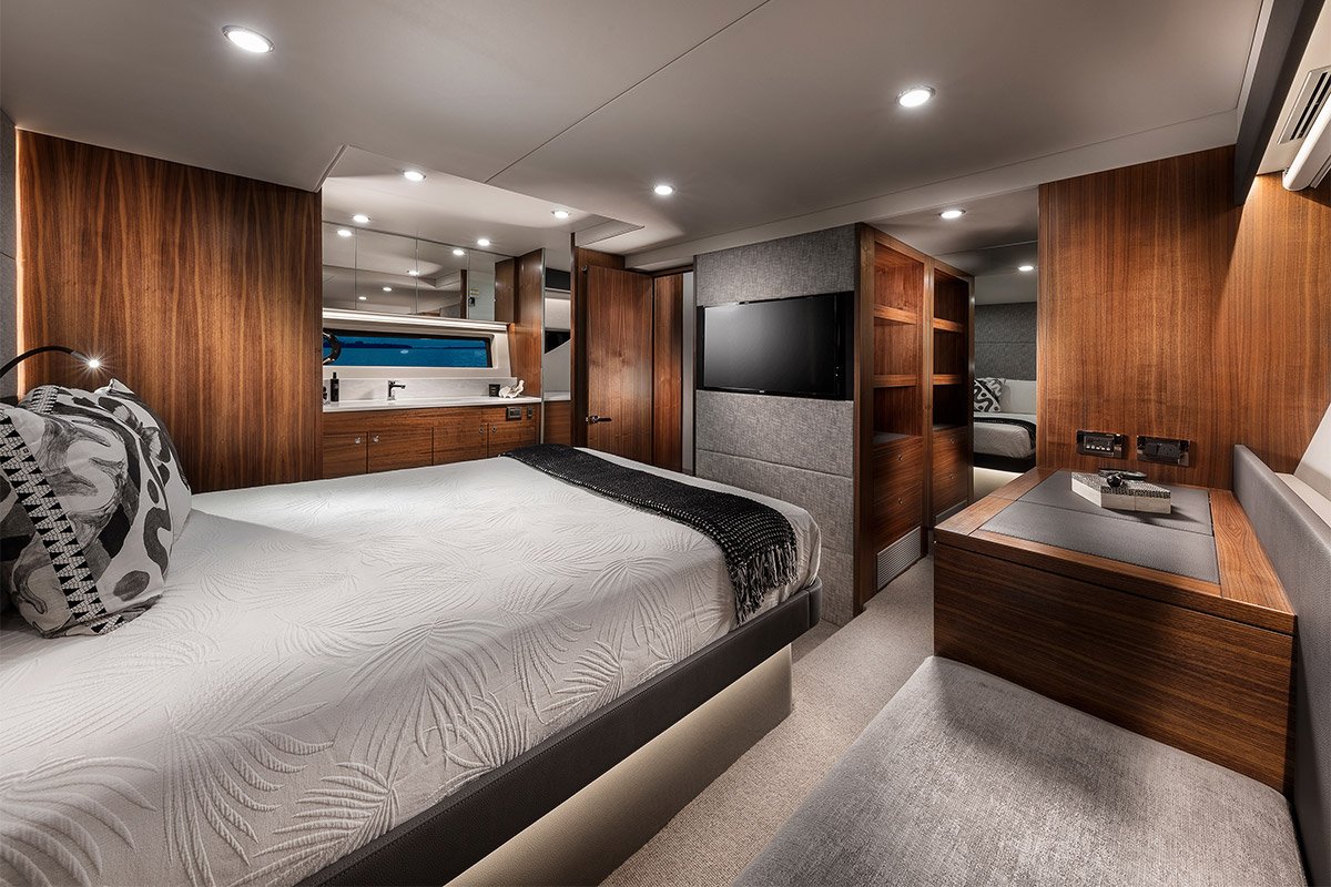 Maritimo X60 luxury sports motor yacht