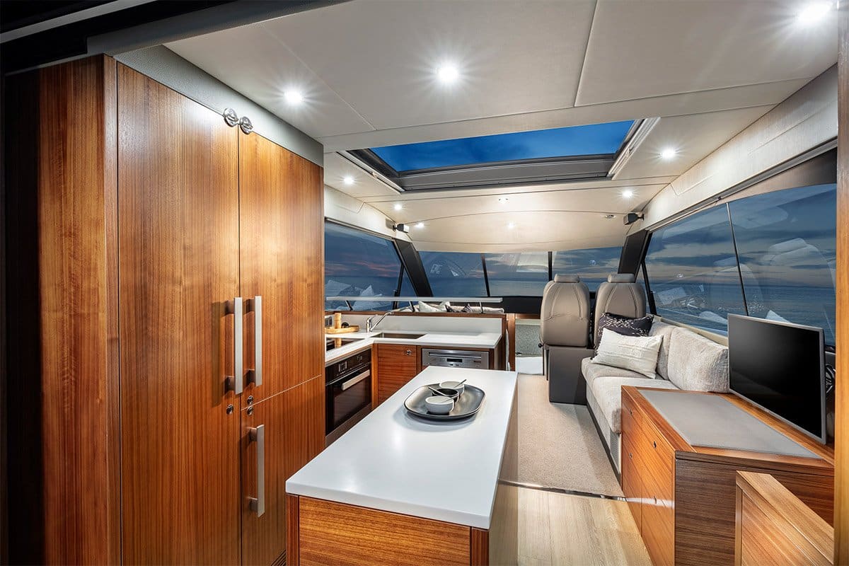 Maritimo X50 galley