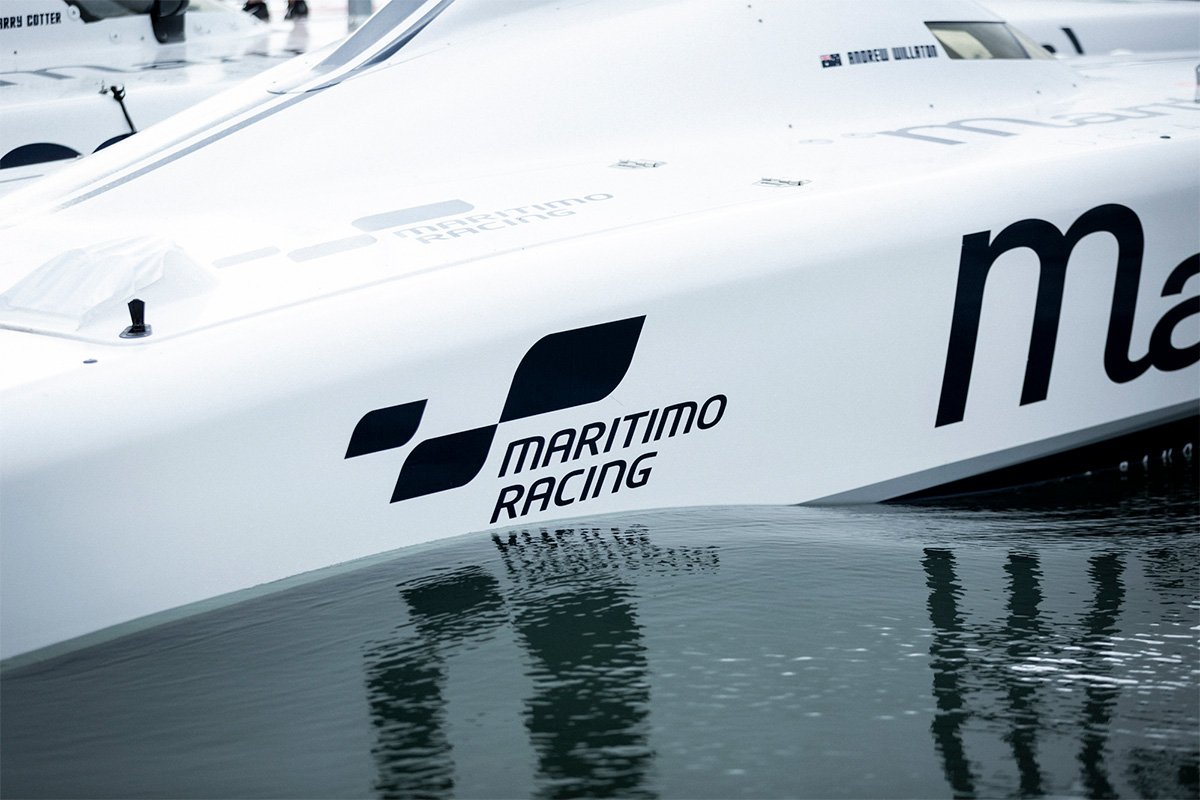 Maritimo Racing hull