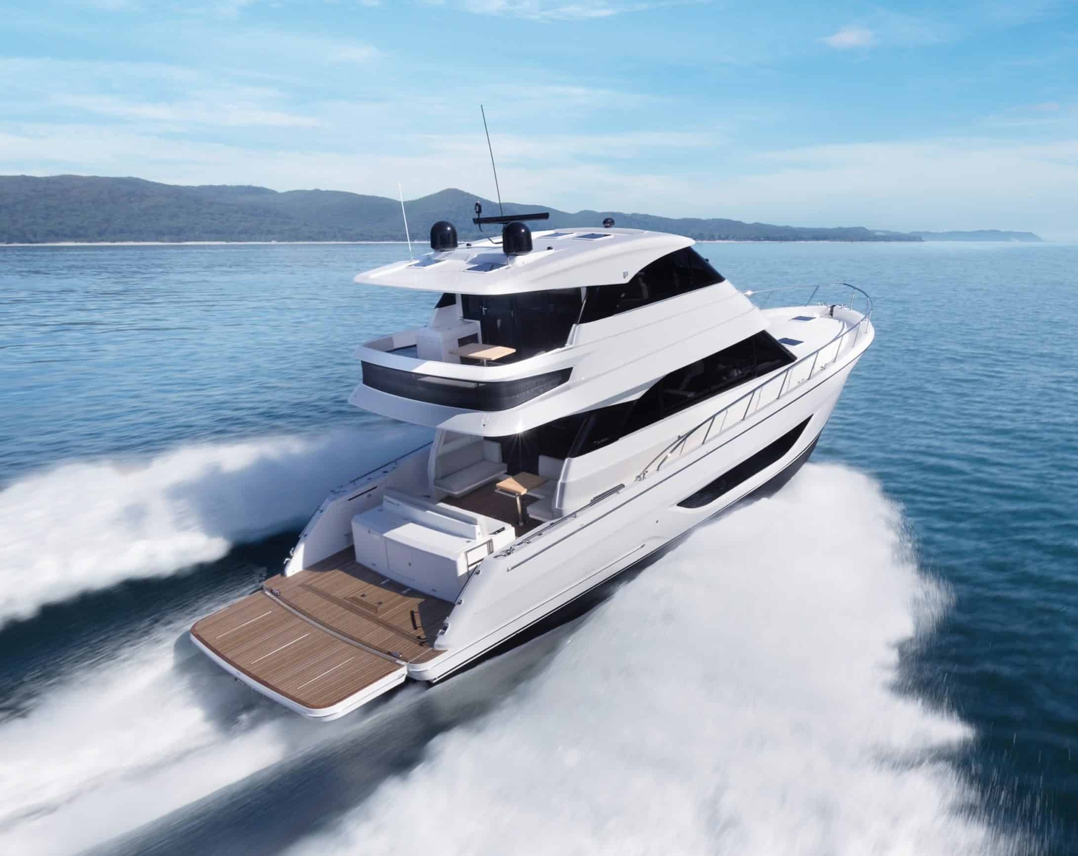 Global Launch | M55 Flybridge Motor Yacht