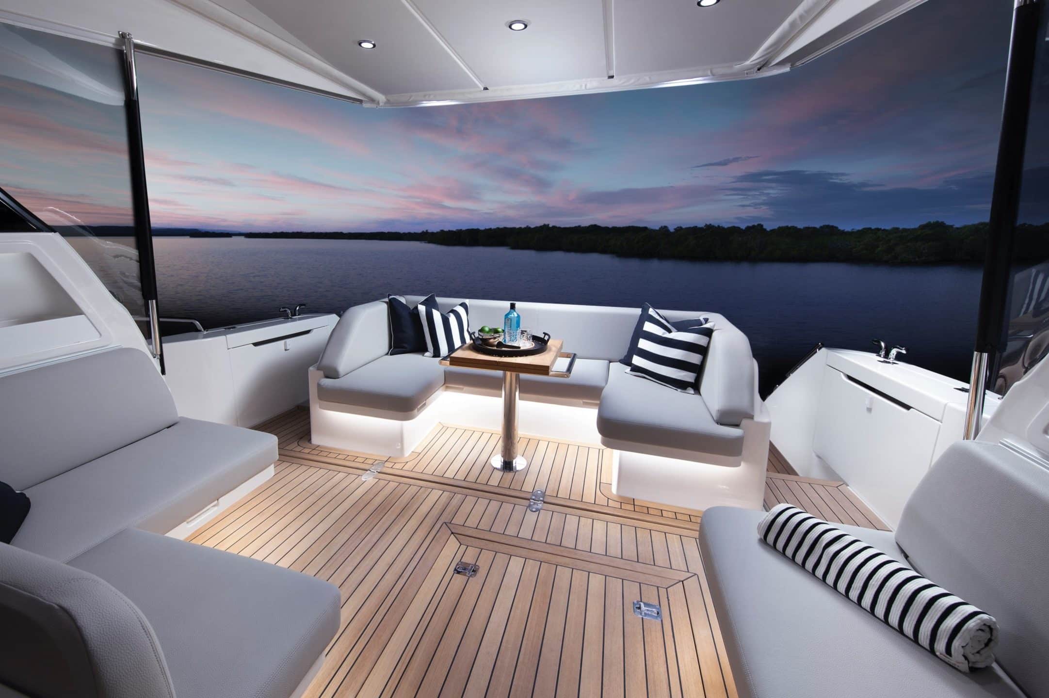 Maritimo S55 - EXTENSIVE DECK SPACES