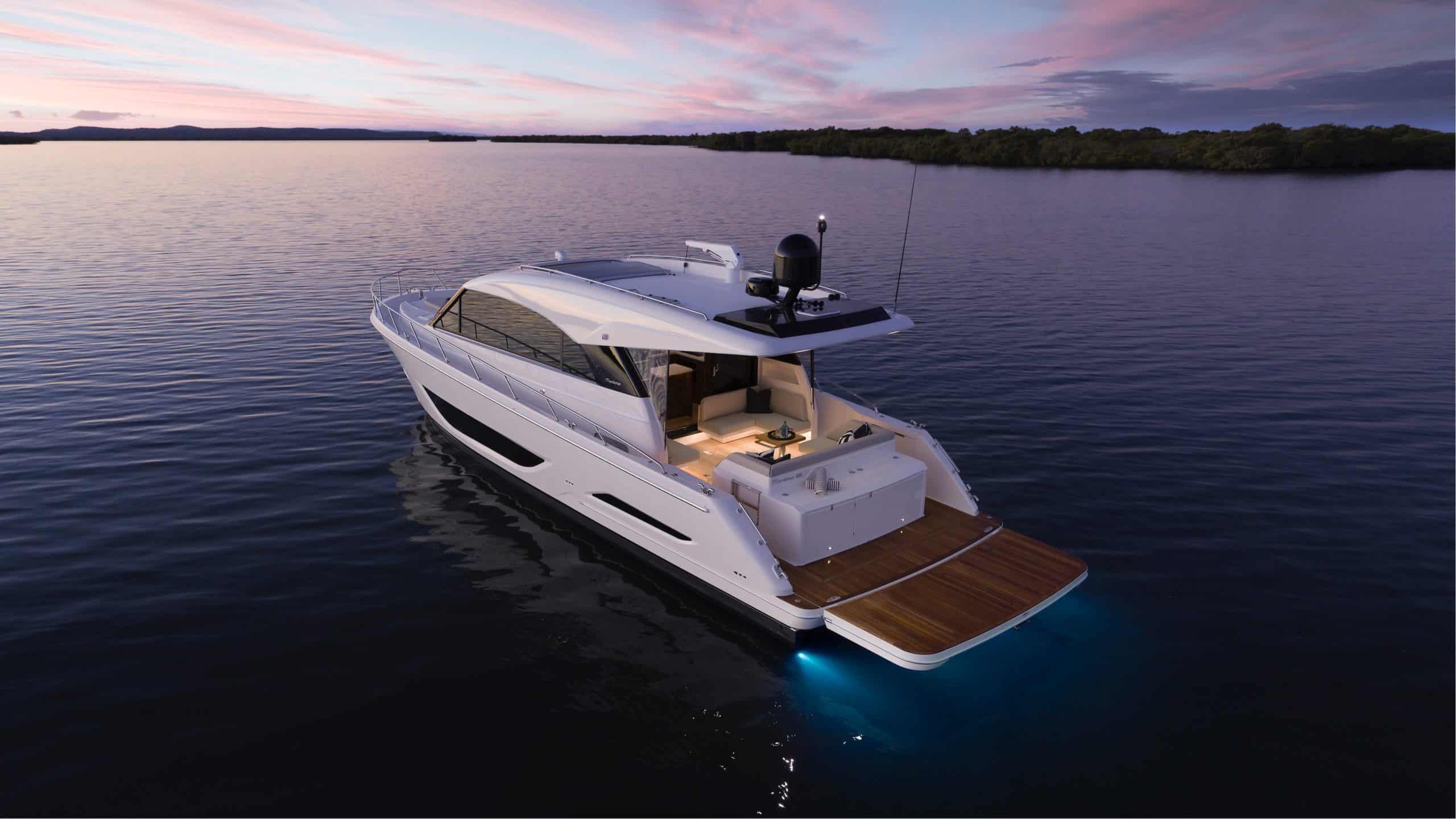 Maritimo S55 anchored 2 slider