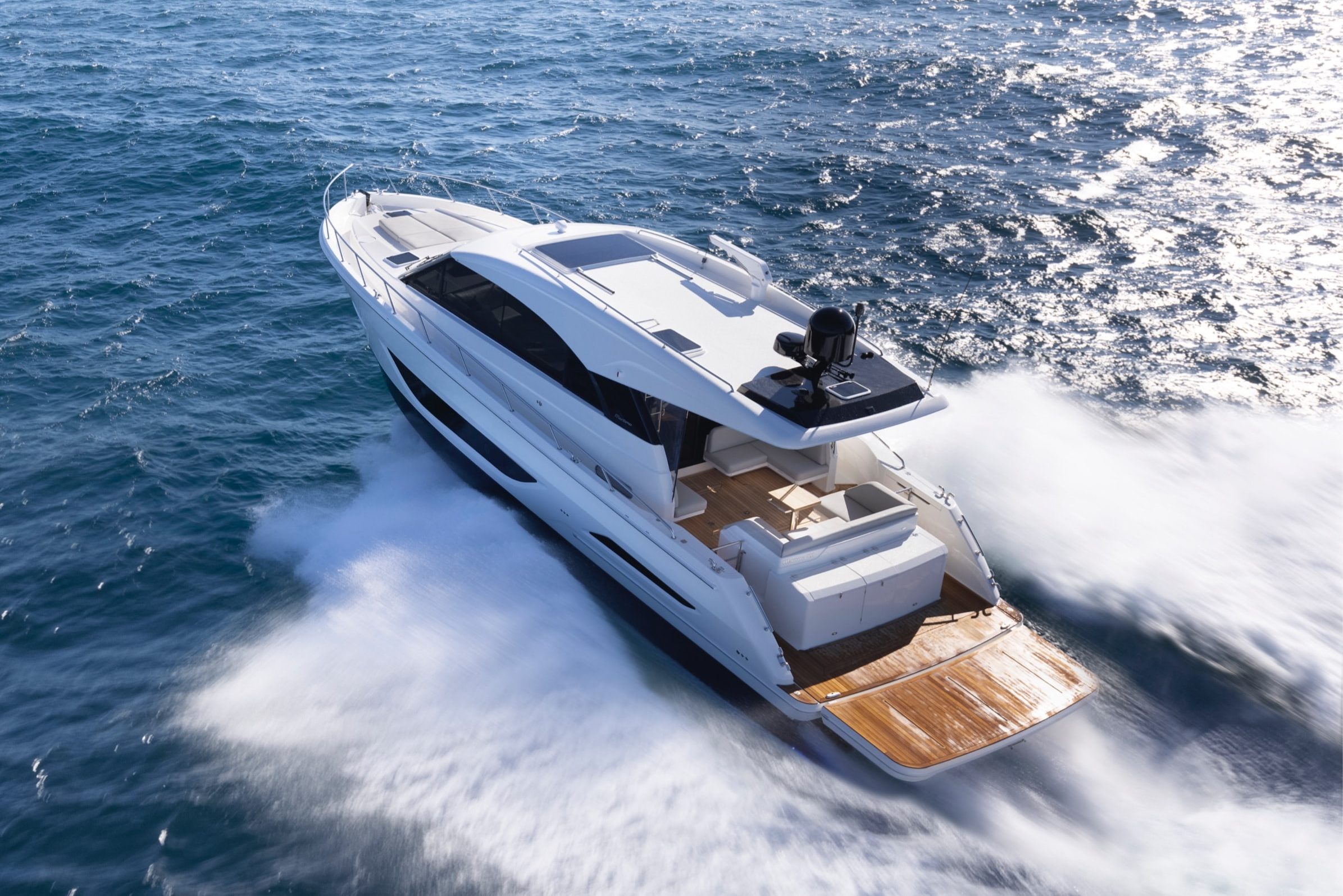 Maritimo S55 - HARDTOP UTILITY DECK