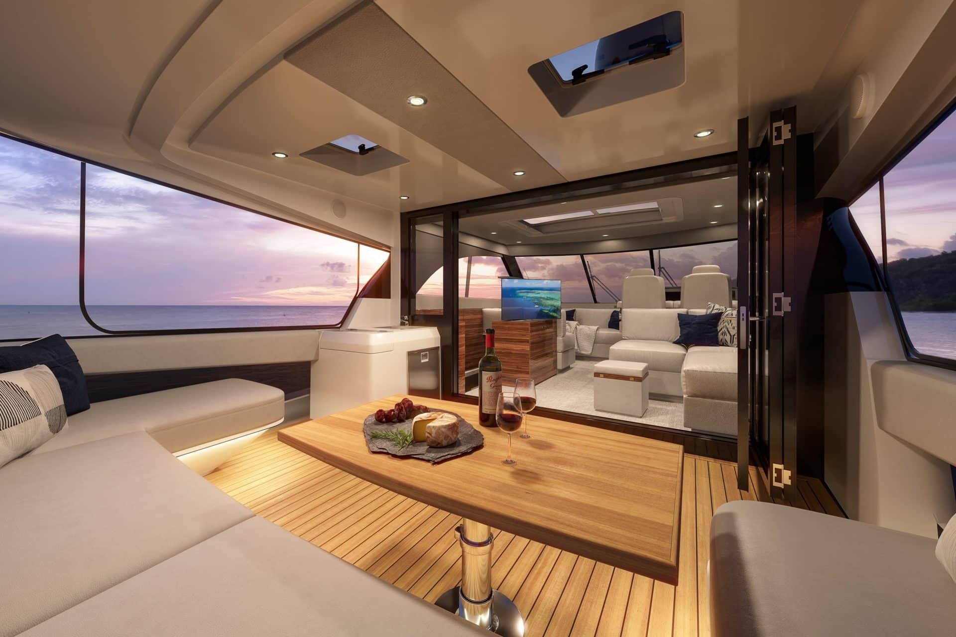 Maritimo M60 - SPACIOUS SKY LOUNGE